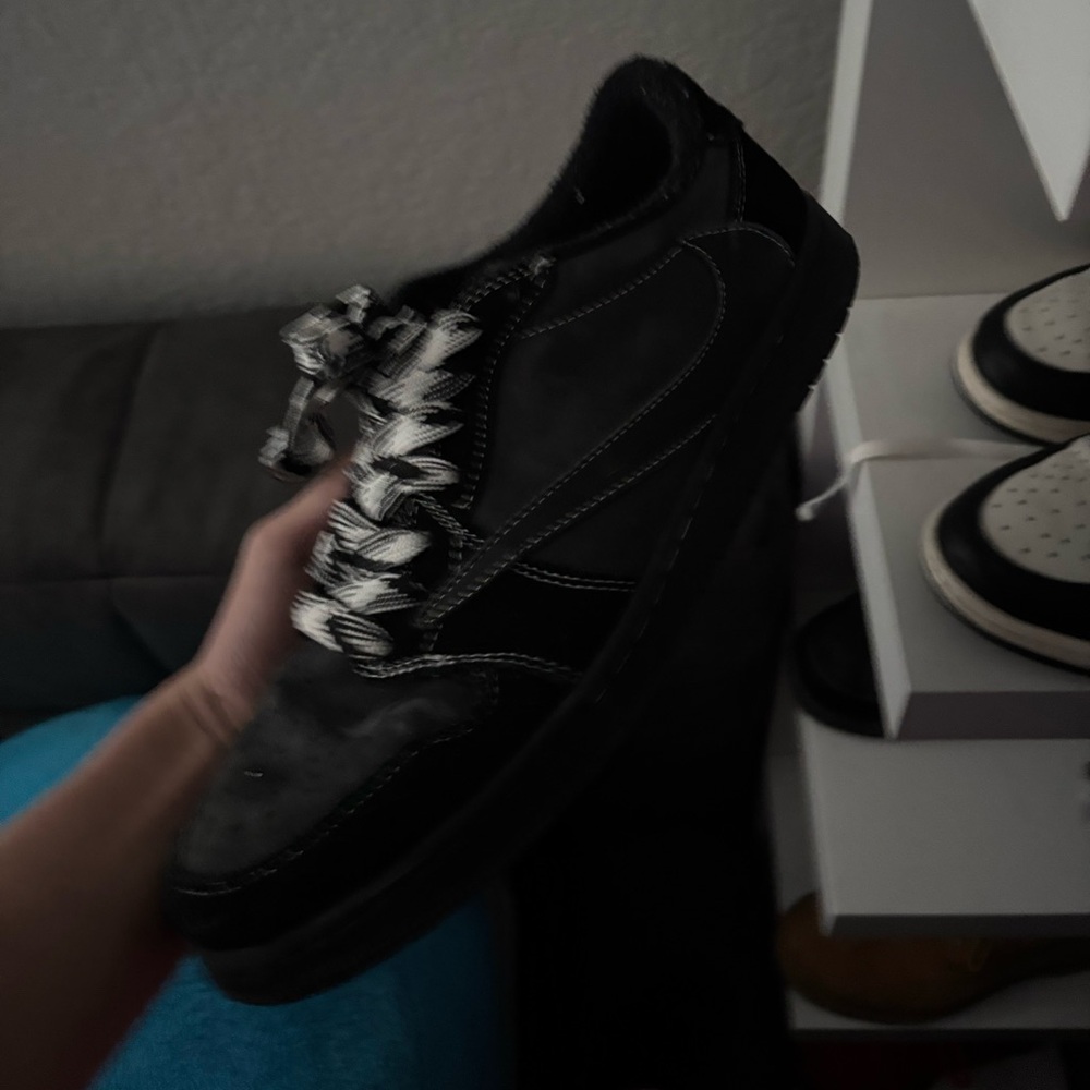 Travis Scott phantom lows